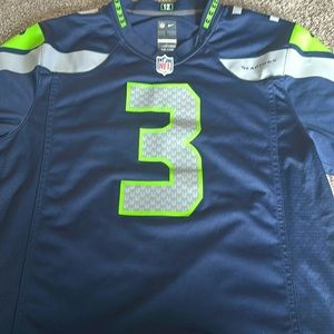 NFL jerseys in l